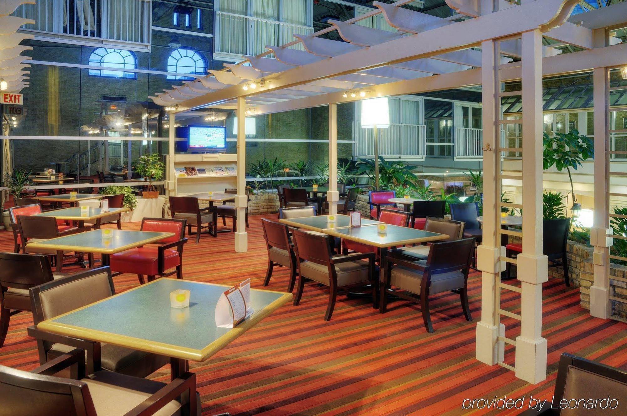 Delta Hotels By Marriott London Armouries Restaurante foto